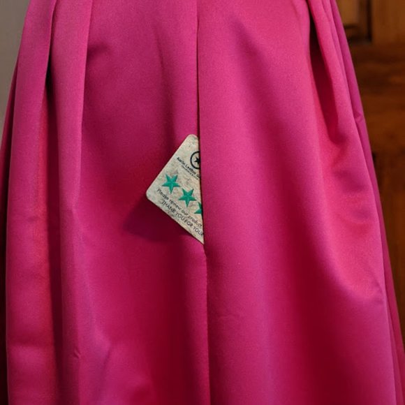 David's bridal Dress for evenings and weddings. Begonia color. Size 4. - Picture 11 of 11